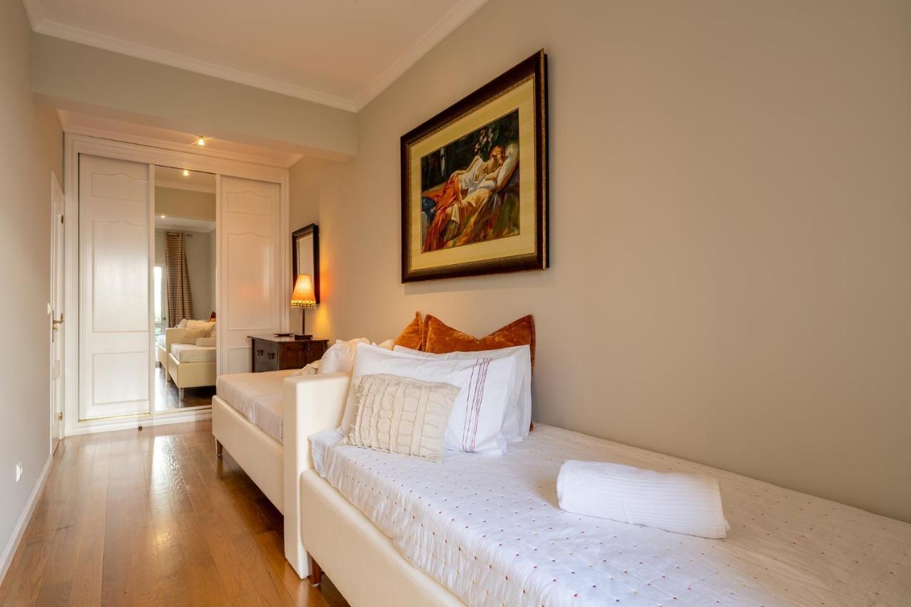Stylish Apartment With Balcony And Amazing Views Over Funchal And The Sea Exterior photo