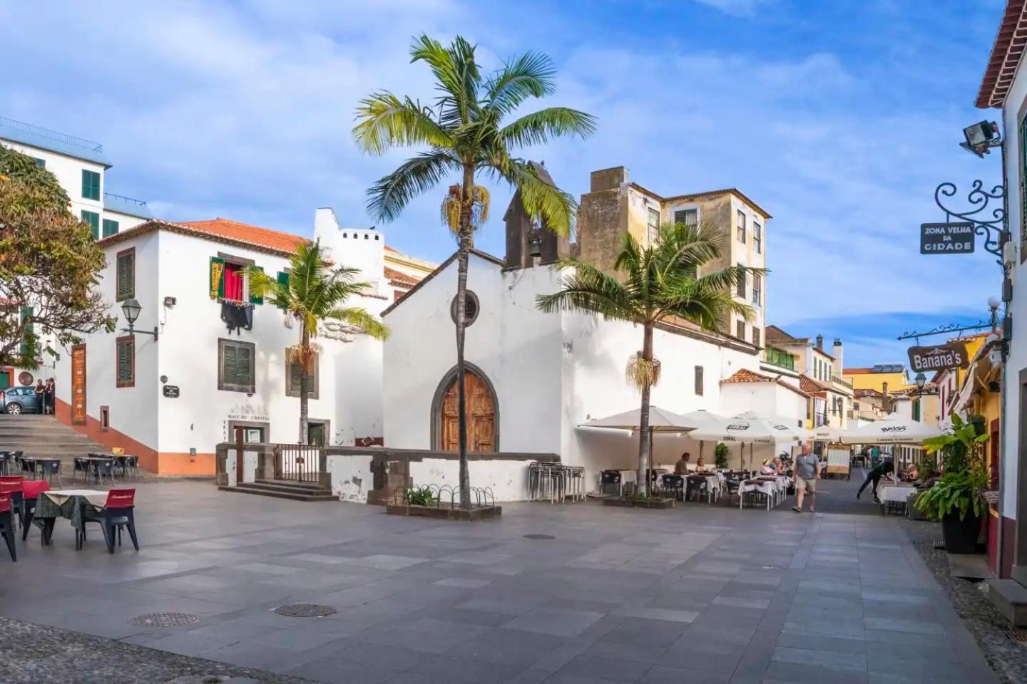 Stylish Apartment With Balcony And Amazing Views Over Funchal And The Sea Exterior photo